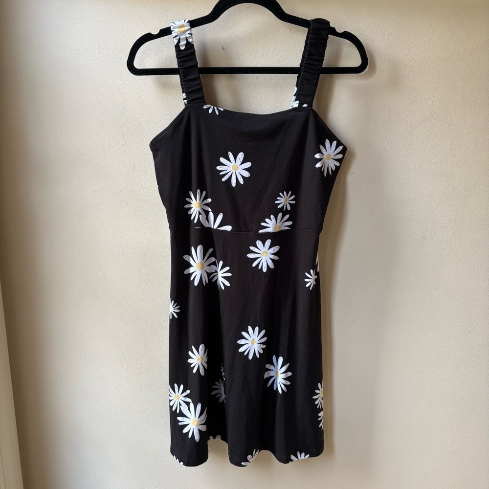 .!🌼3/$30🌼NWOT SO Daisy Printed Black Mini Dress Size Medium